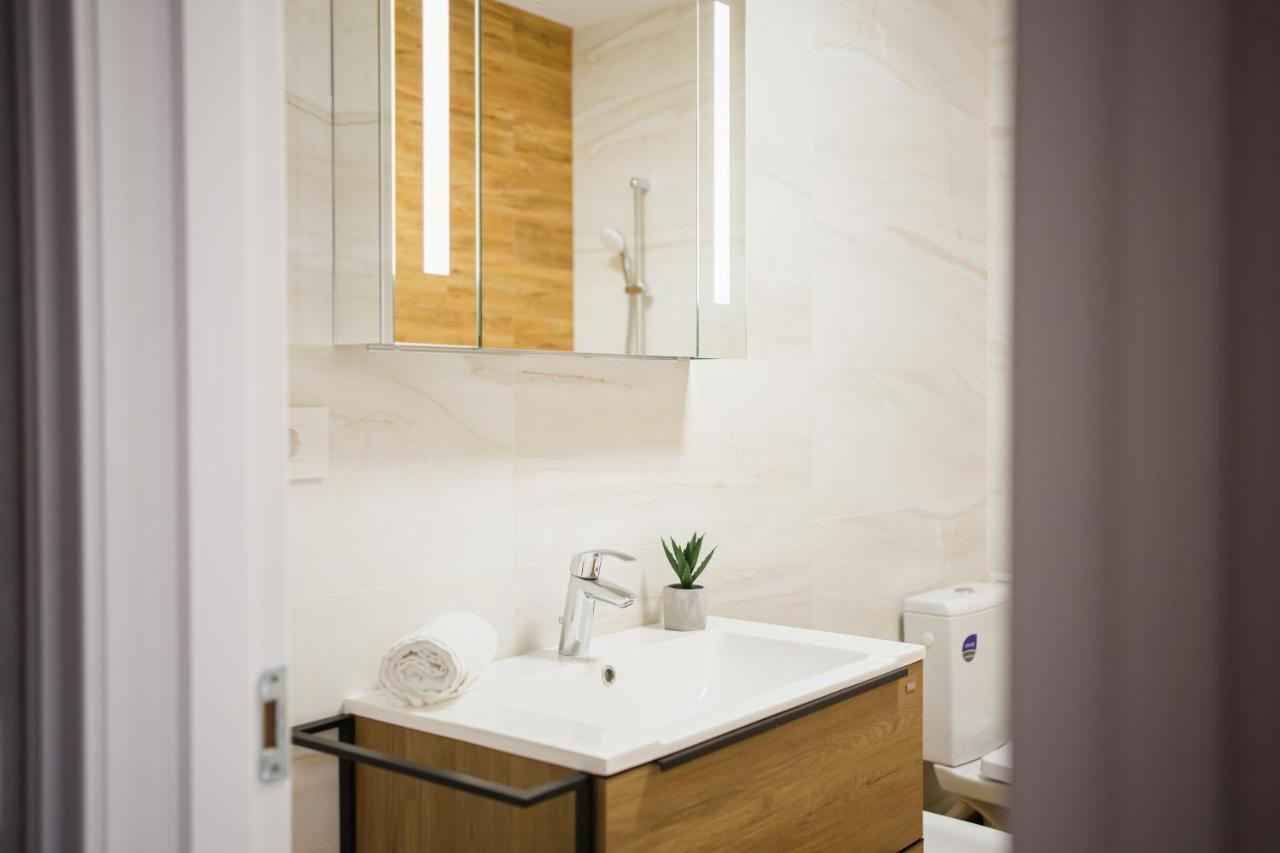 Apartmán Creamy Wood Haven Oradea Exteriér fotografie