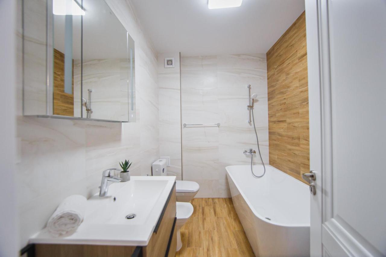 Apartmán Creamy Wood Haven Oradea Exteriér fotografie